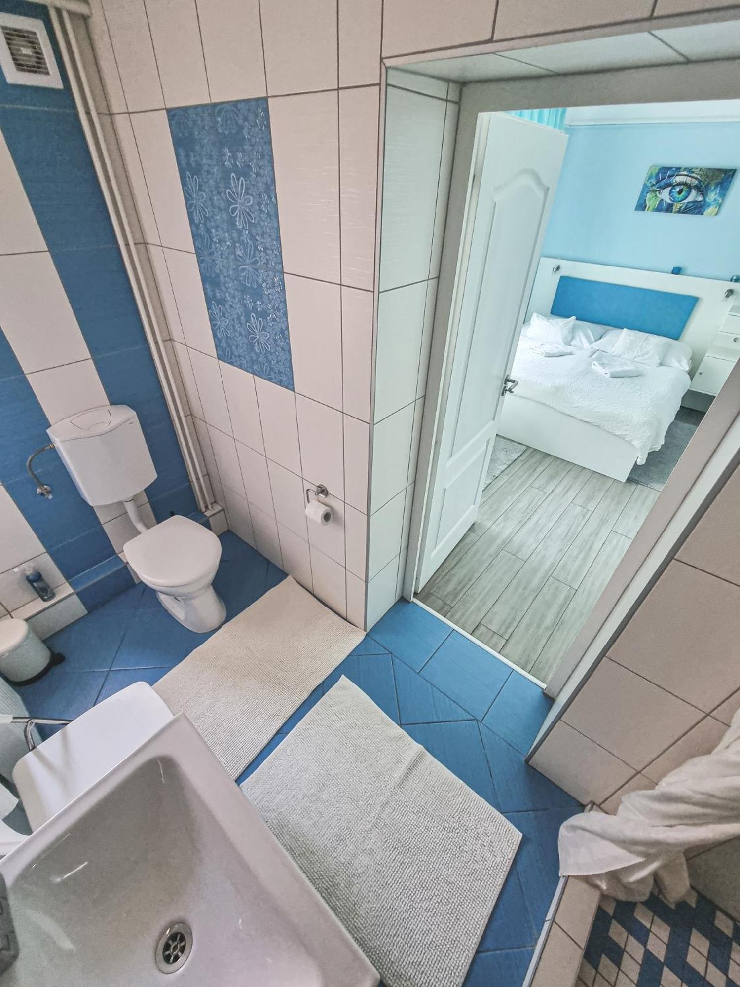 Szivarvany Panzio Szeged Bagian luar foto